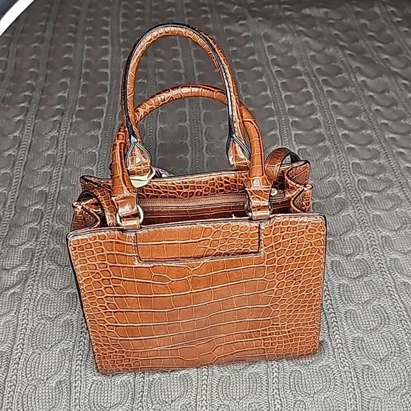 Dana Buchman Purse - Picture 4 of 16